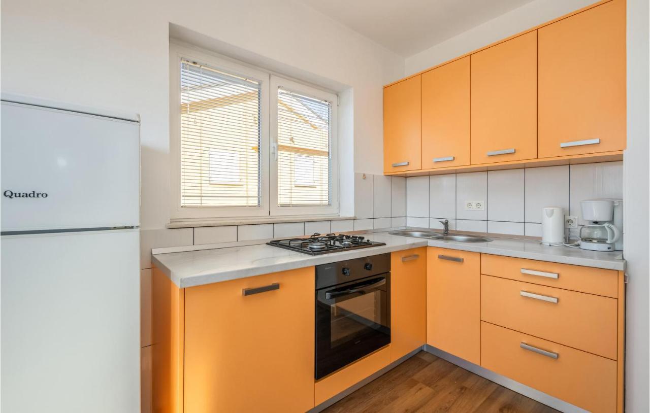 Stunning Apartment In Crikvenica With Wifi Buitenkant foto