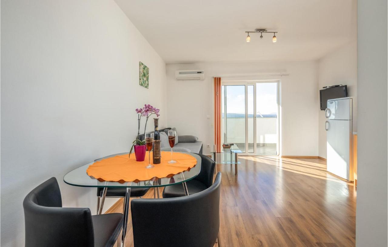 Stunning Apartment In Crikvenica With Wifi Buitenkant foto