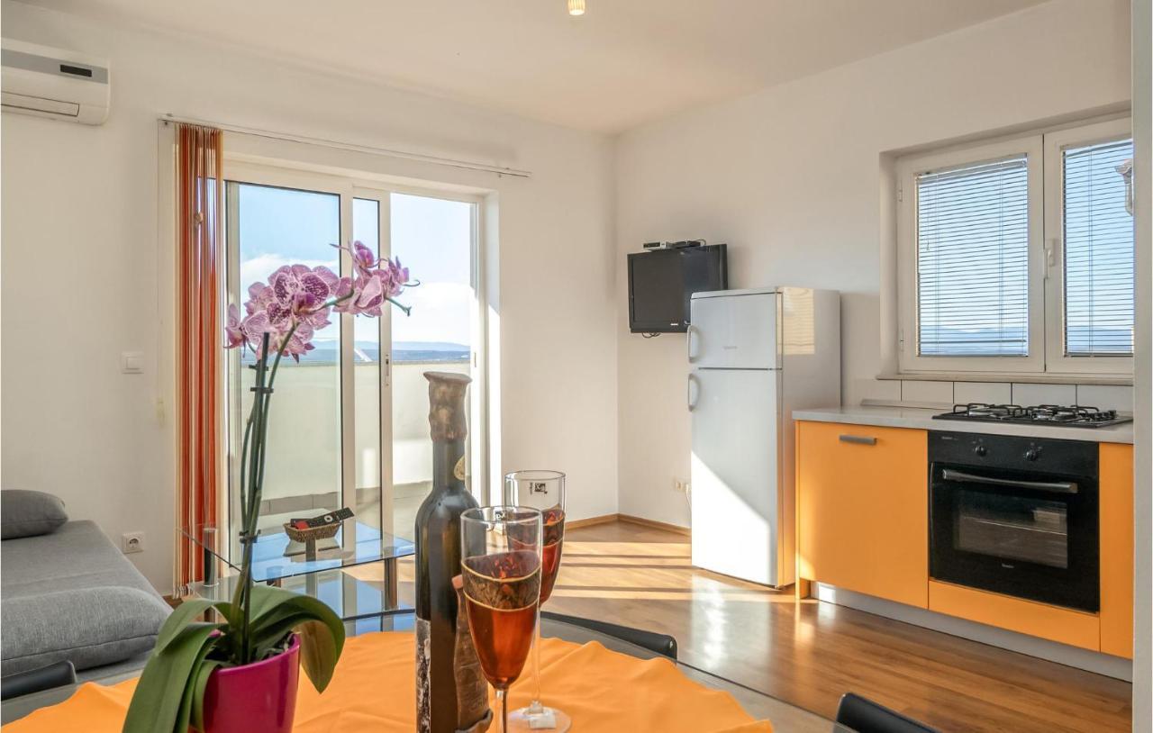 Stunning Apartment In Crikvenica With Wifi Buitenkant foto
