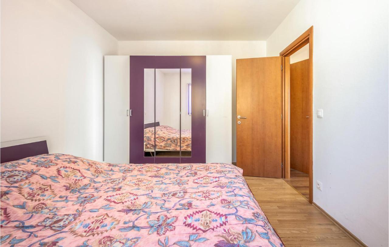 Stunning Apartment In Crikvenica With Wifi Buitenkant foto