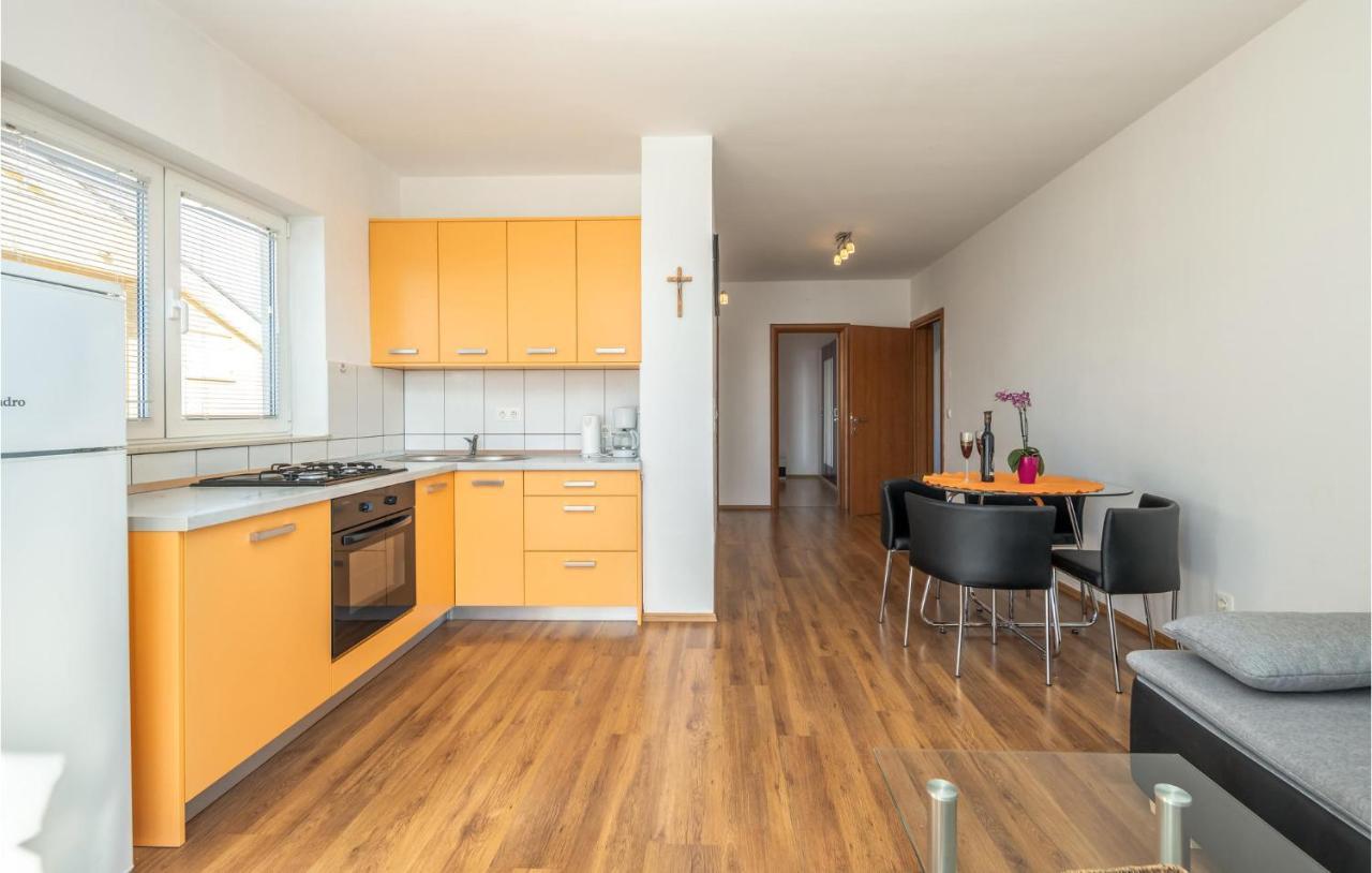 Stunning Apartment In Crikvenica With Wifi Buitenkant foto