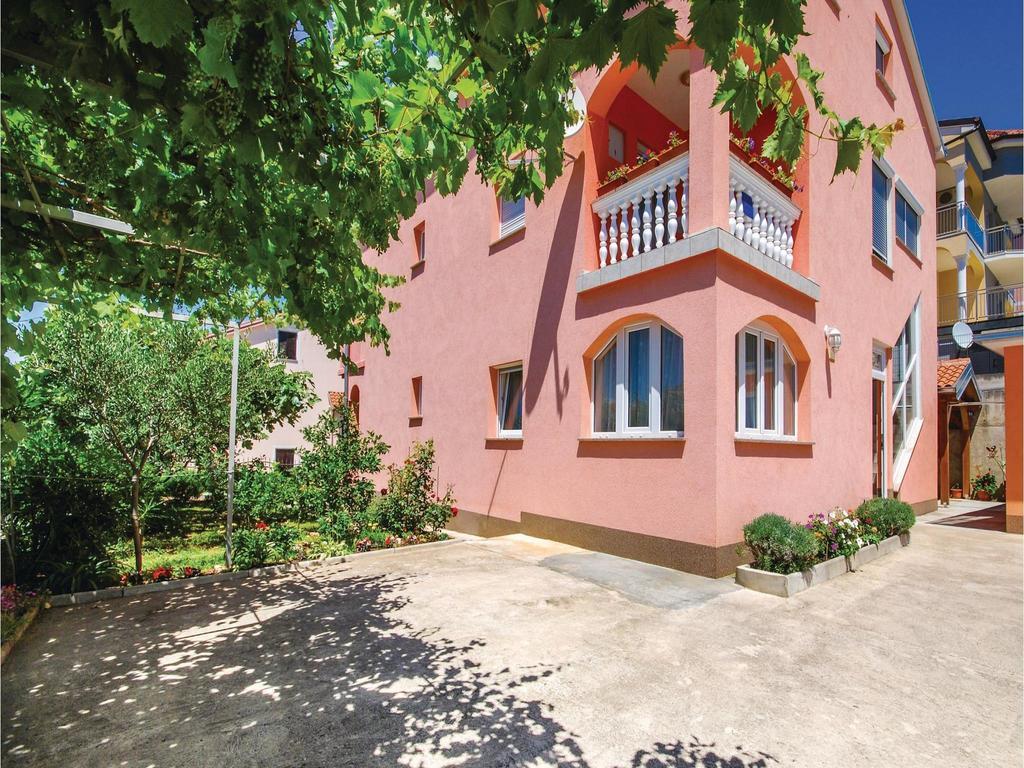 Stunning Apartment In Crikvenica With Wifi Buitenkant foto