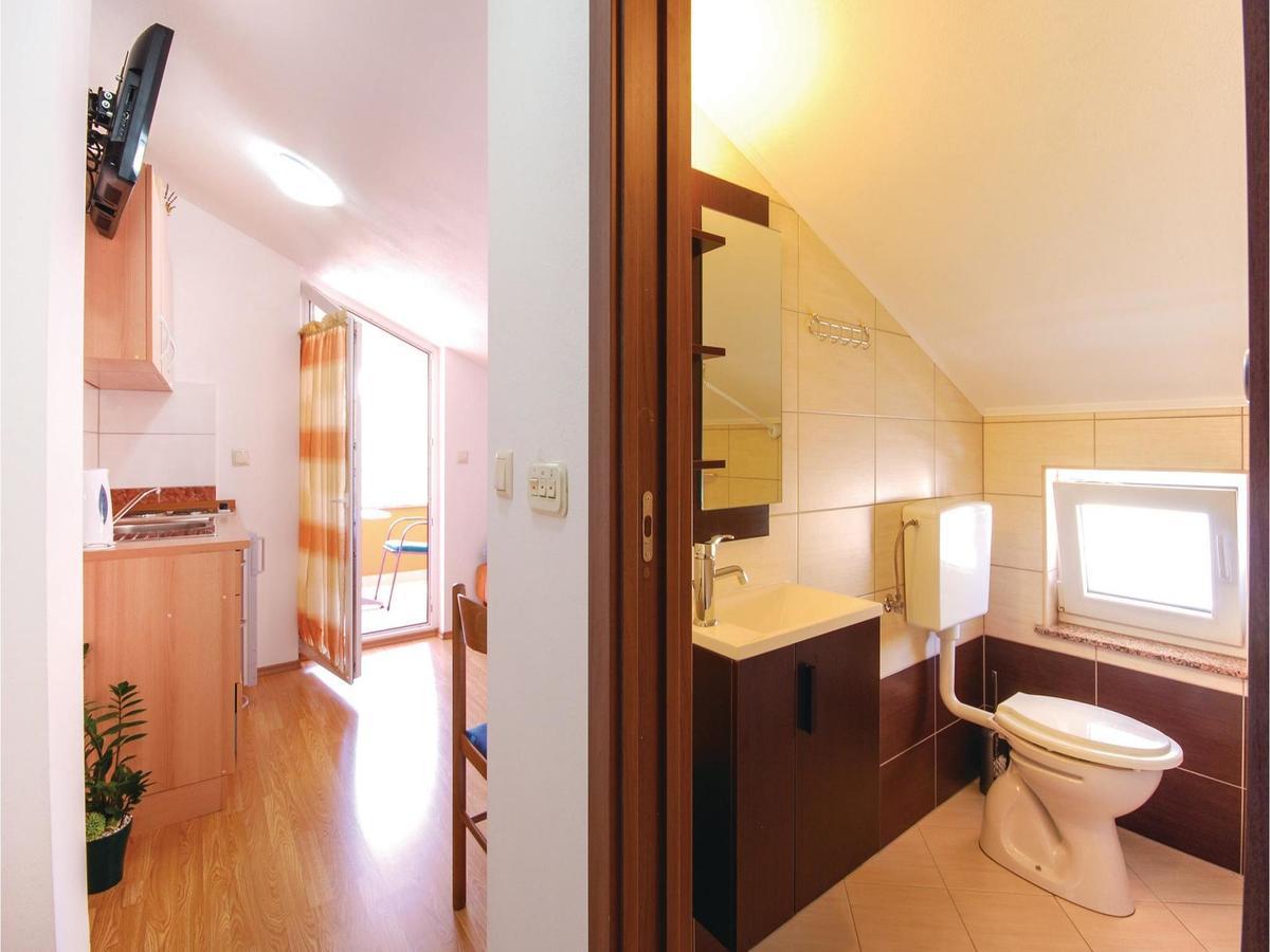 Stunning Apartment In Crikvenica With Wifi Buitenkant foto