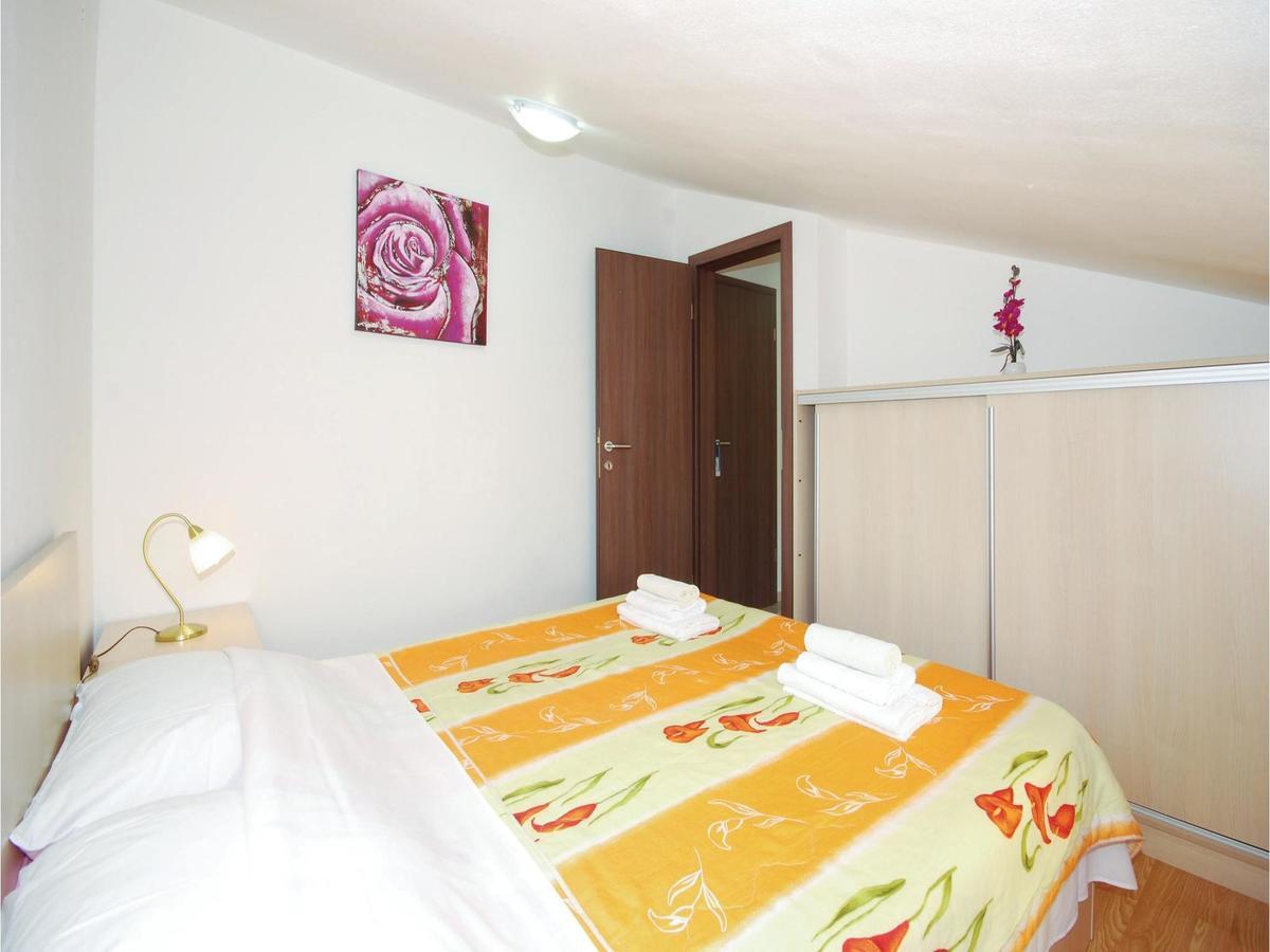 Stunning Apartment In Crikvenica With Wifi Buitenkant foto